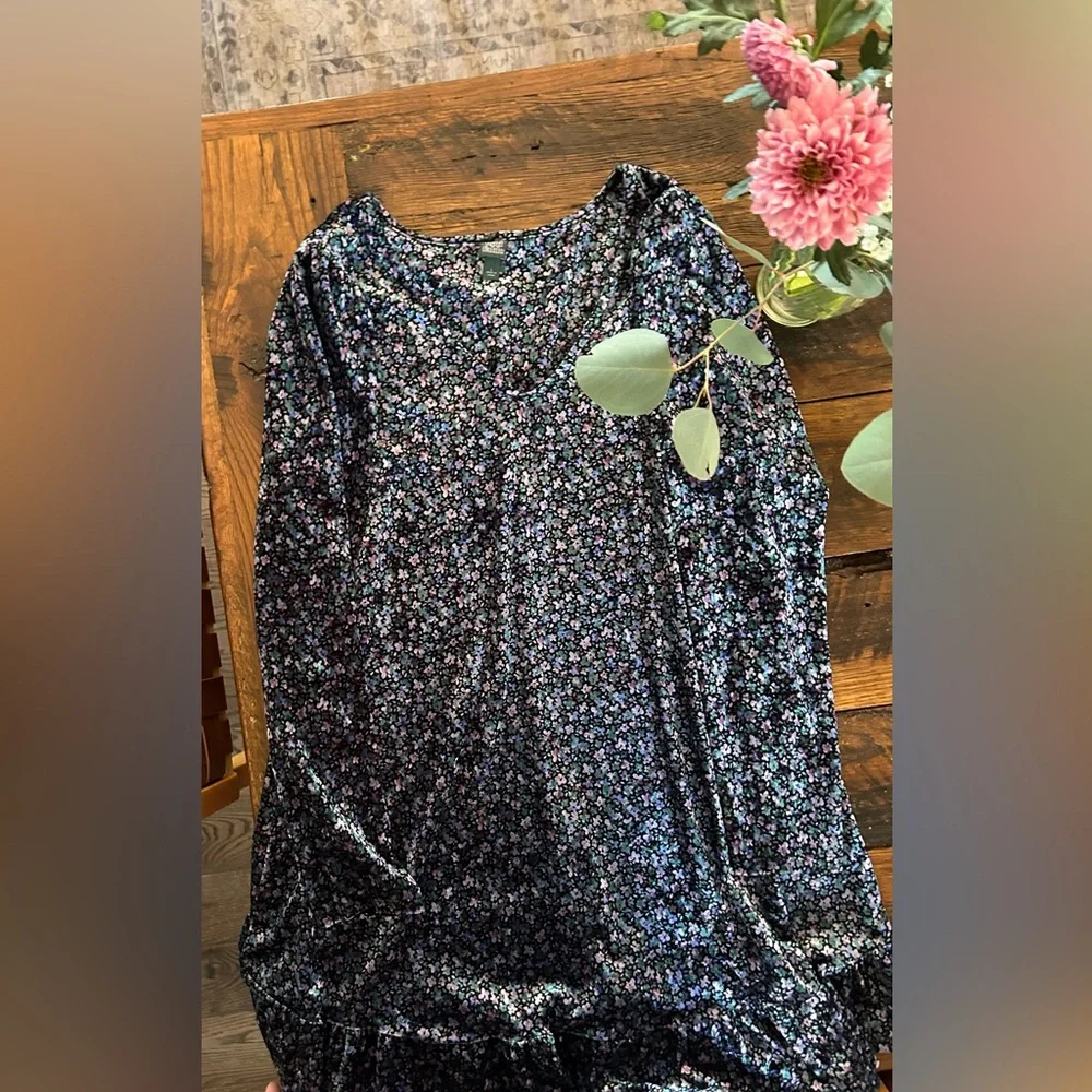 Wild table floral velour dress - Picture 1 of 1